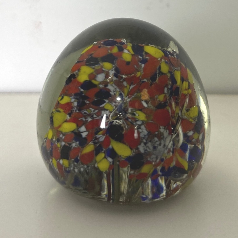 Vintage Multi Color Confetti Art Glass Paperweight Red Yellow Blue‎ Speckled